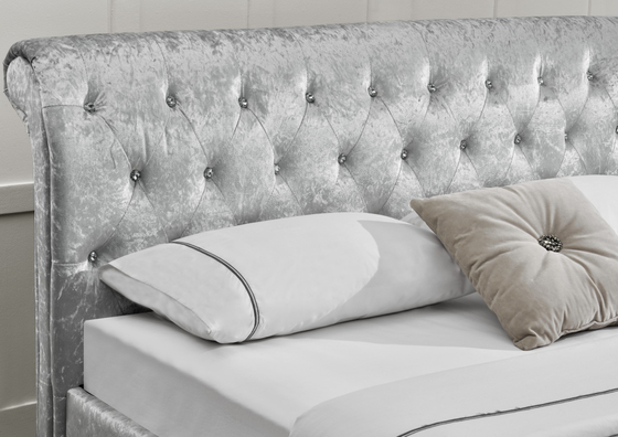 Soft Velvet Chesterfield Ottoman Sleigh Bed Pít-tông thủy lực với dung lượng lưu trữ lớn