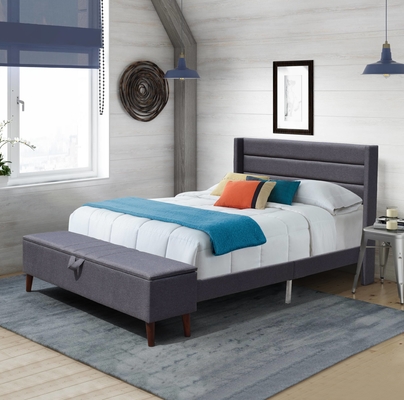Phong cách giường đệm có điểm đặc biệt là bạn có thể đặt mọi thứ ở bàn chân.