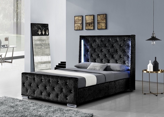 Được bọc nệm Giường đôi bằng vải nhung nghiền nát Giường có đèn LED đầu giường cao EN1725