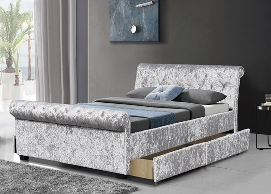 King size Chesterfield giường lưu trữ tufted với bốn ngăn kéo